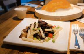 ����߶˽�����˸���  �ڽ���֬���� ��׼������