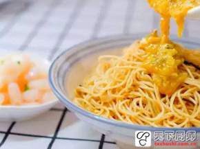 蟹皇捞面（上海餐饮管理有限公司特色菜品）附特制高汤的制作方法