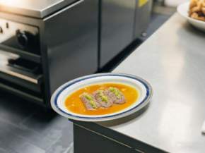 �������˷�������˳�Ʒ  ���������Ŷ��ǰ�